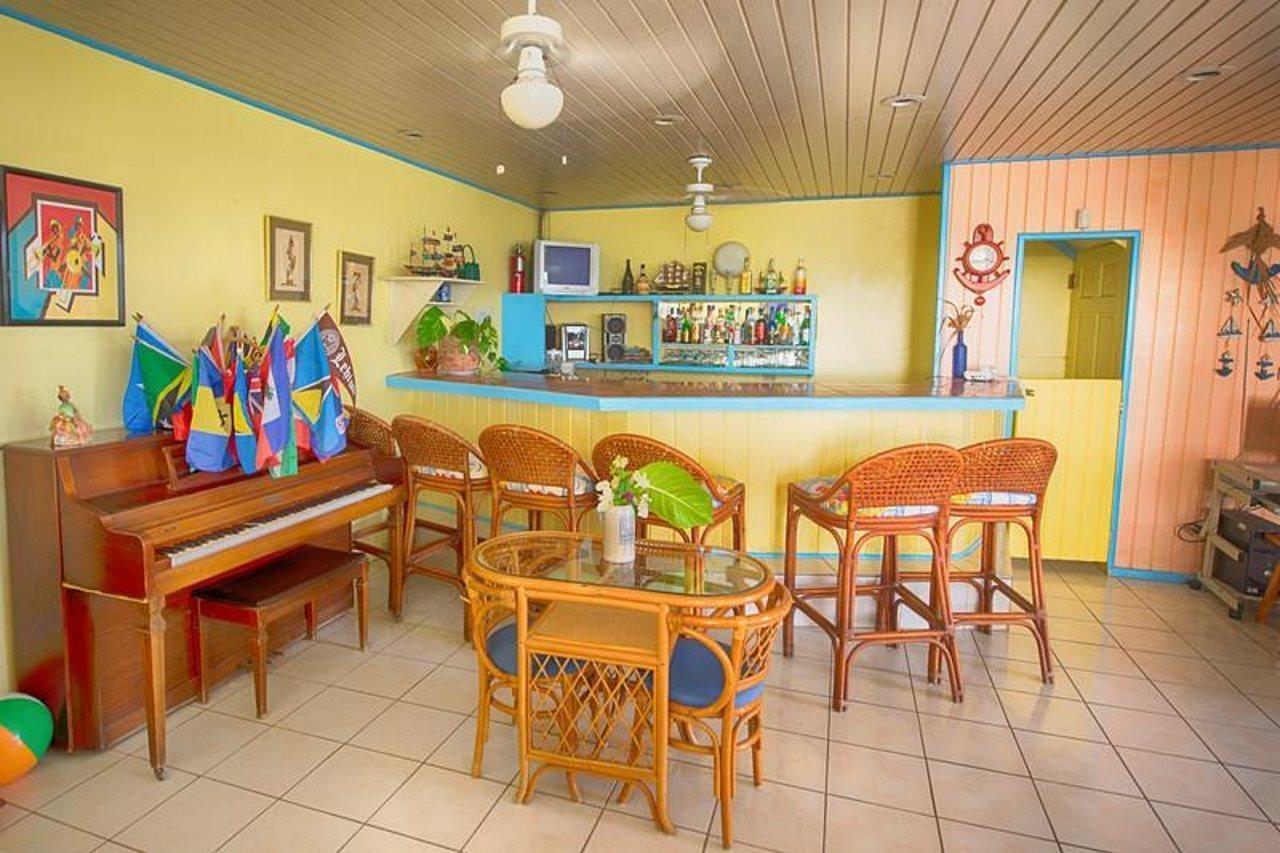 Anchorage Inn Dickenson Bay 外观 照片