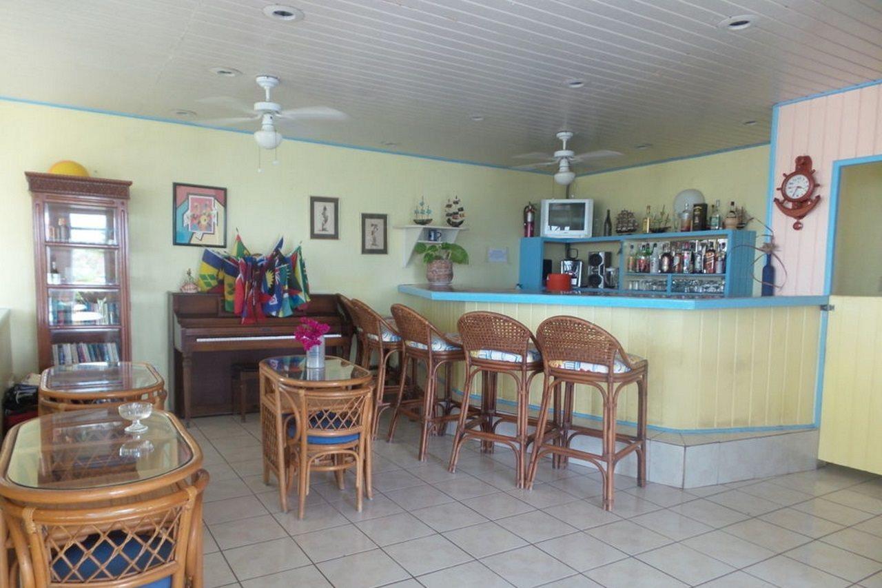 Anchorage Inn Dickenson Bay 外观 照片