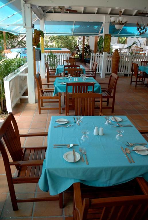 Anchorage Inn Dickenson Bay 外观 照片
