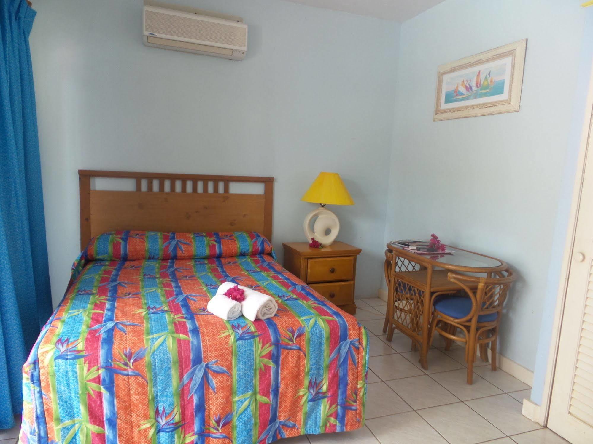 Anchorage Inn Dickenson Bay 外观 照片