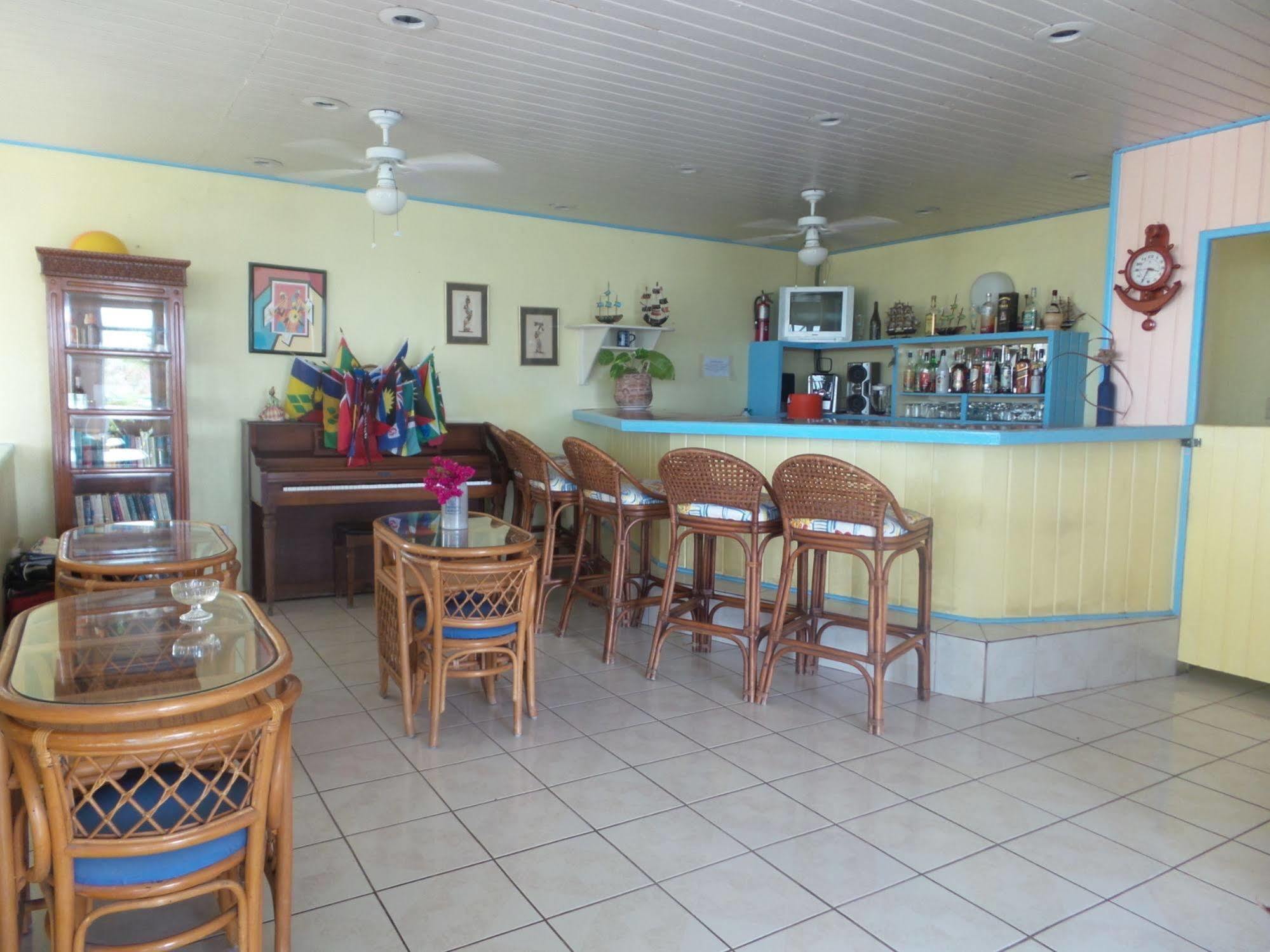 Anchorage Inn Dickenson Bay 外观 照片