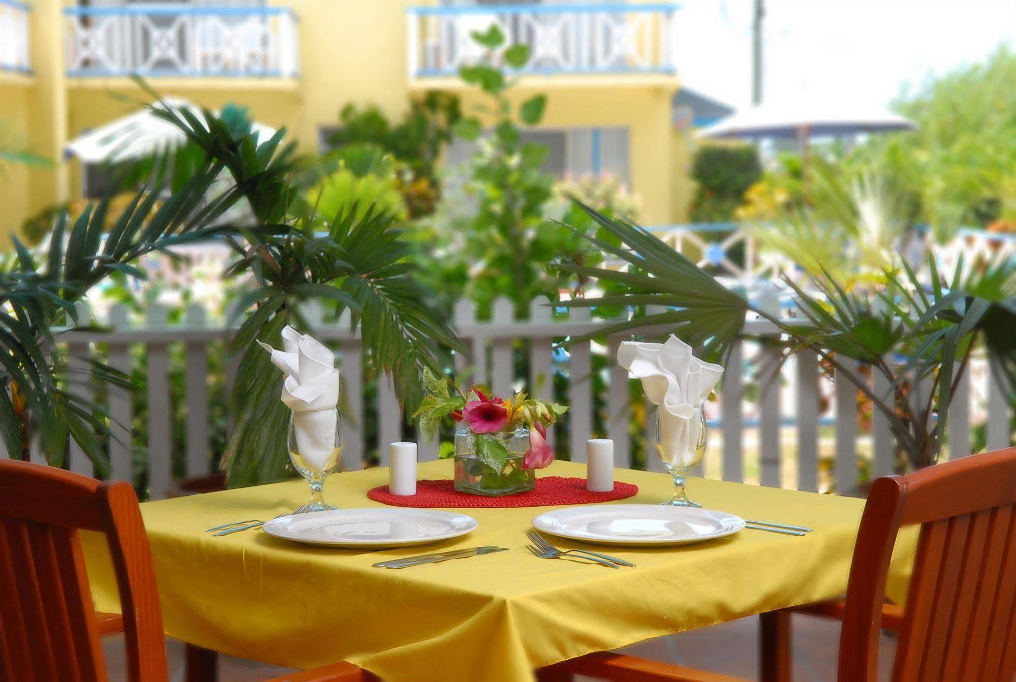 Anchorage Inn Dickenson Bay 外观 照片
